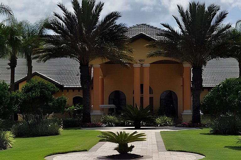 5 Bd / 4 Ba / Sleeps 12 / Paradise Palms Resort