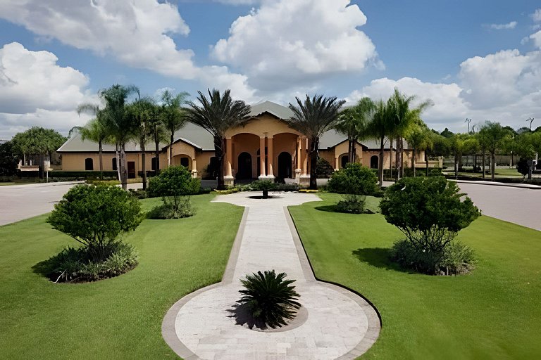 5 Bd / 4 Ba / Sleeps 12 / Paradise Palms Resort