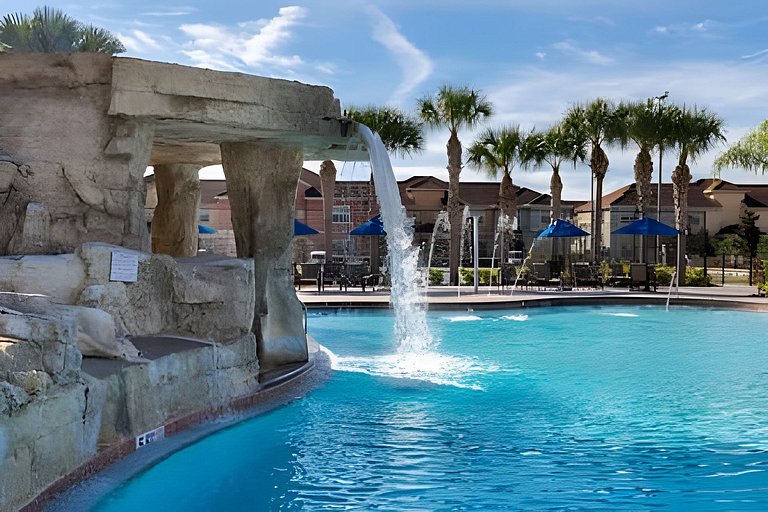 5 Bd / 4 Ba / Sleeps 12 / Paradise Palms Resort