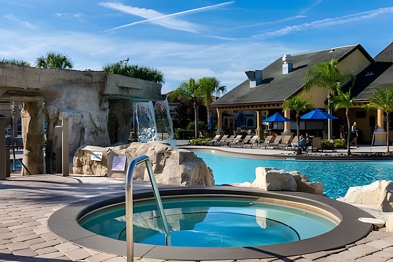 5 Bd / 4 Ba / Sleeps 12 / Paradise Palms Resort