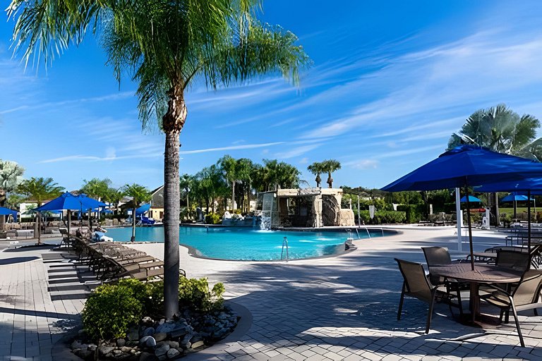 5 Bd / 4 Ba / Sleeps 12 / Paradise Palms Resort