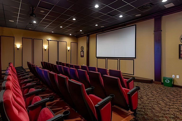 5 Bd / 4 Ba / Sleeps 12 / Paradise Palms Resort