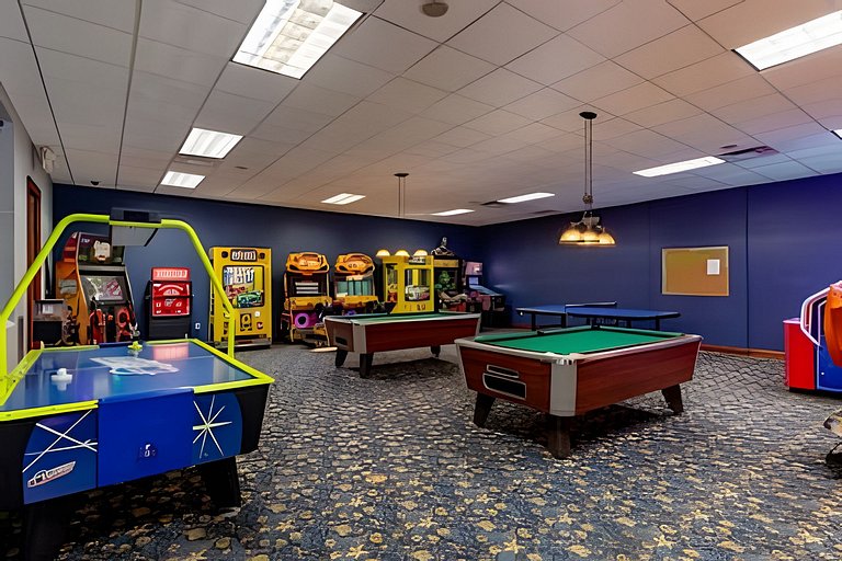 5 Bd / 4 Ba / Sleeps 12 / Paradise Palms Resort