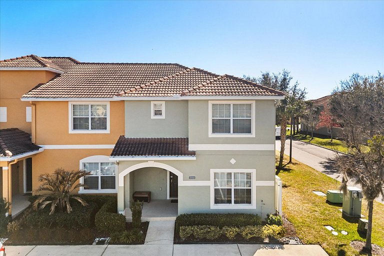 Comfortable 5BR home at Paradise Palms Resort