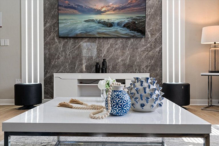 Comfortable 5BR home at Paradise Palms Resort