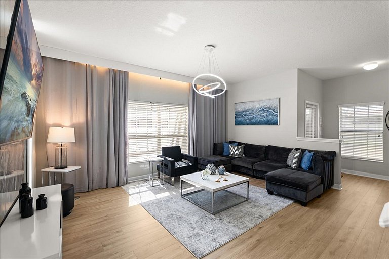 Comfortable 5BR home at Paradise Palms Resort