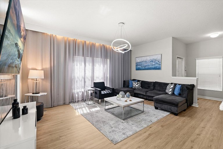 Comfortable 5BR home at Paradise Palms Resort