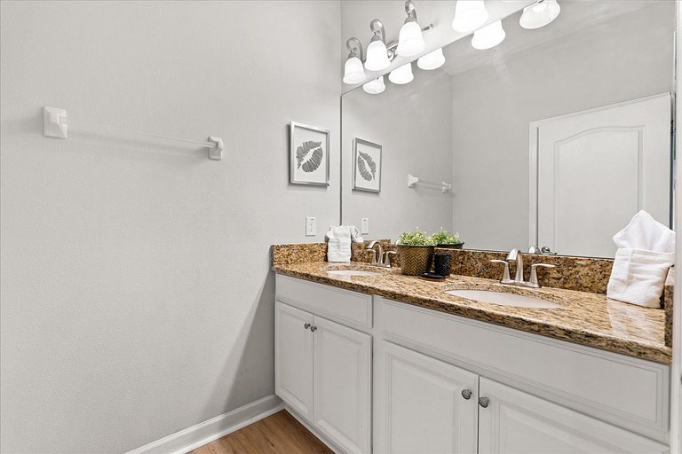 Comfortable 5BR home at Paradise Palms Resort