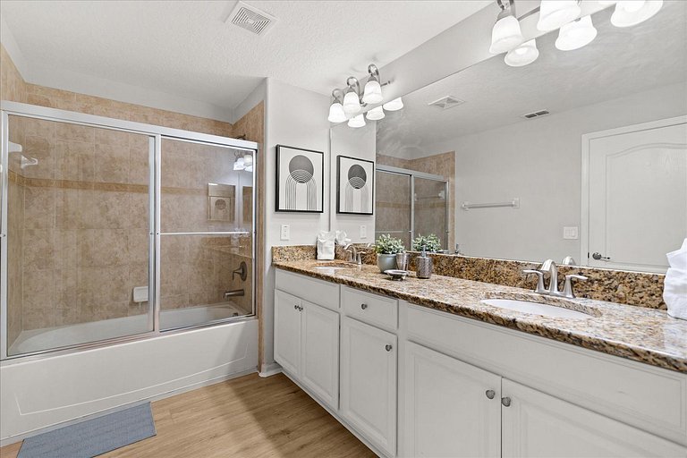 Comfortable 5BR home at Paradise Palms Resort