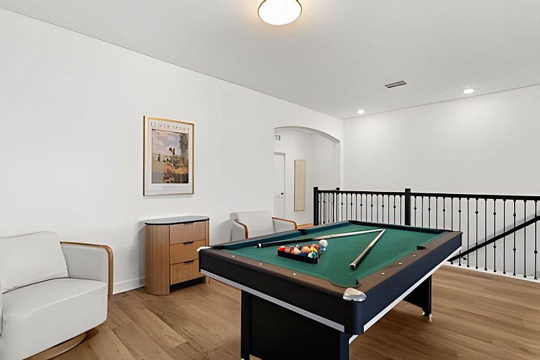 5 Bd / 5 Ba / Sleeps 14 / Reunion Village