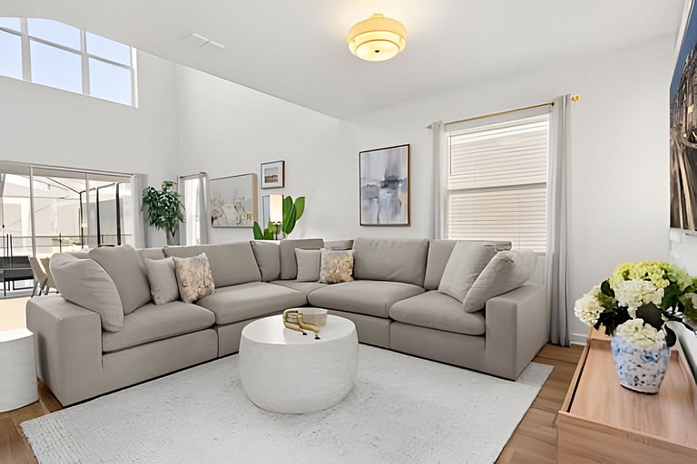 5 Bd / 5 Ba / Sleeps 14 / Reunion Village