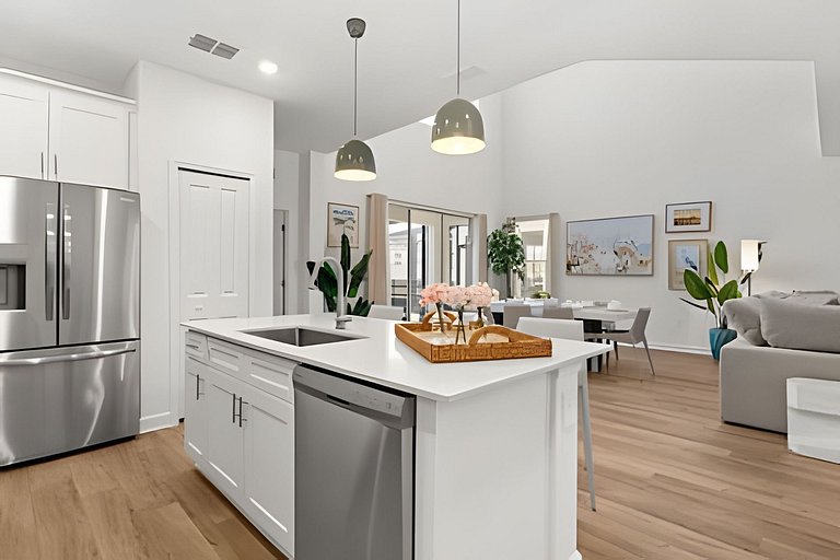 5 Bd / 5 Ba / Sleeps 14 / Reunion Village