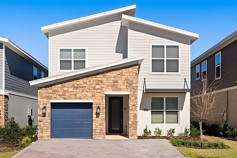 5 Bd / 5 Ba / Sleeps 14 / Reunion Village