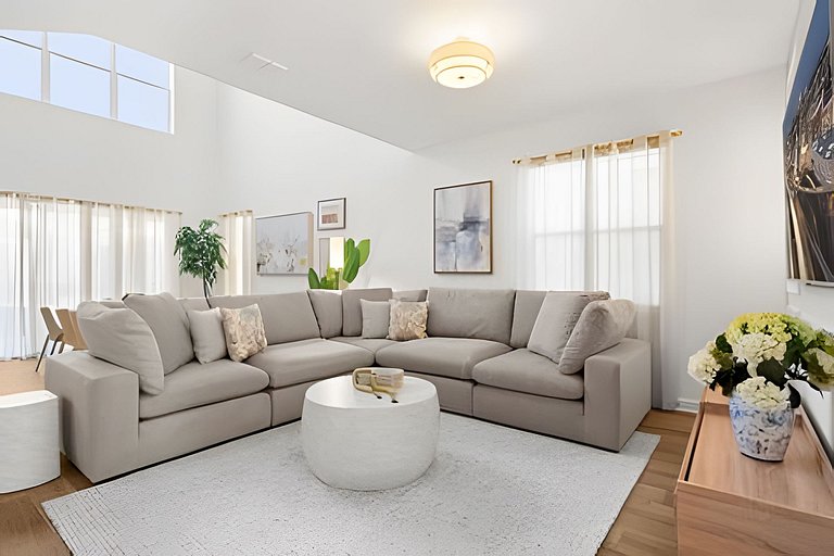 5 Bd / 5 Ba / Sleeps 14 / Reunion Village