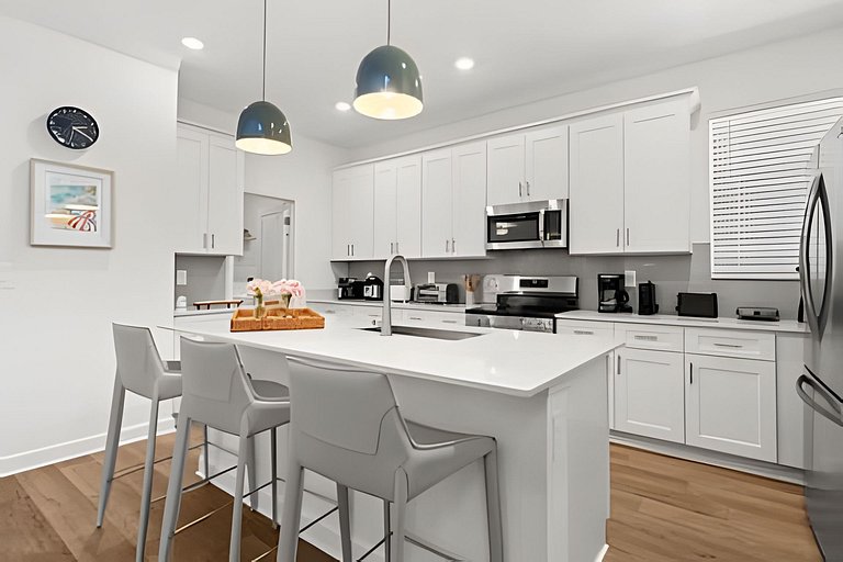 5 Bd / 5 Ba / Sleeps 14 / Reunion Village