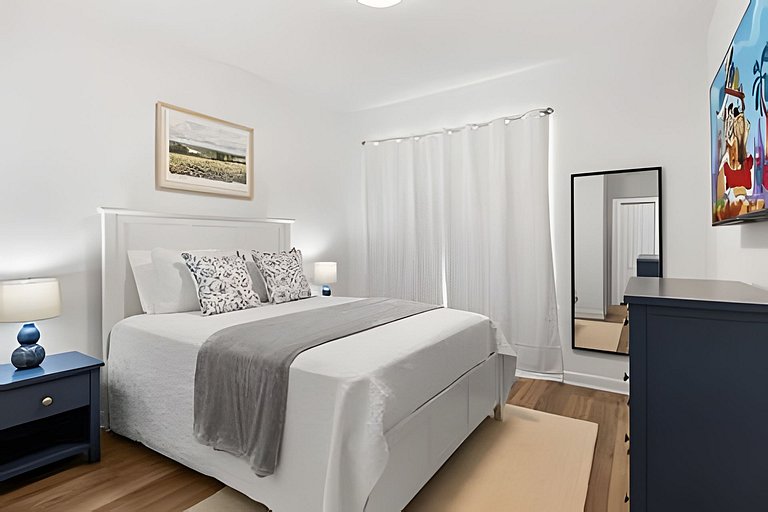 5 Bd / 5 Ba / Sleeps 14 / Reunion Village