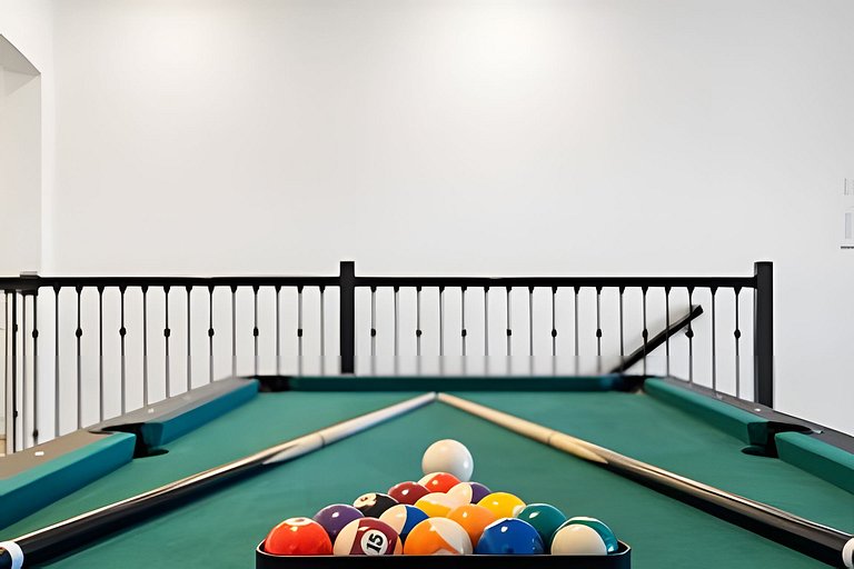 5 Bd / 5 Ba / Sleeps 14 / Reunion Village