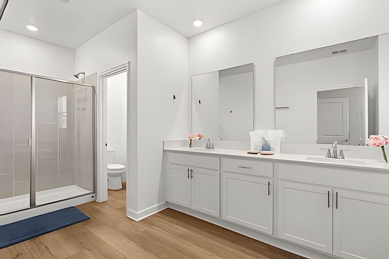 5 Bd / 5 Ba / Sleeps 14 / Reunion Village