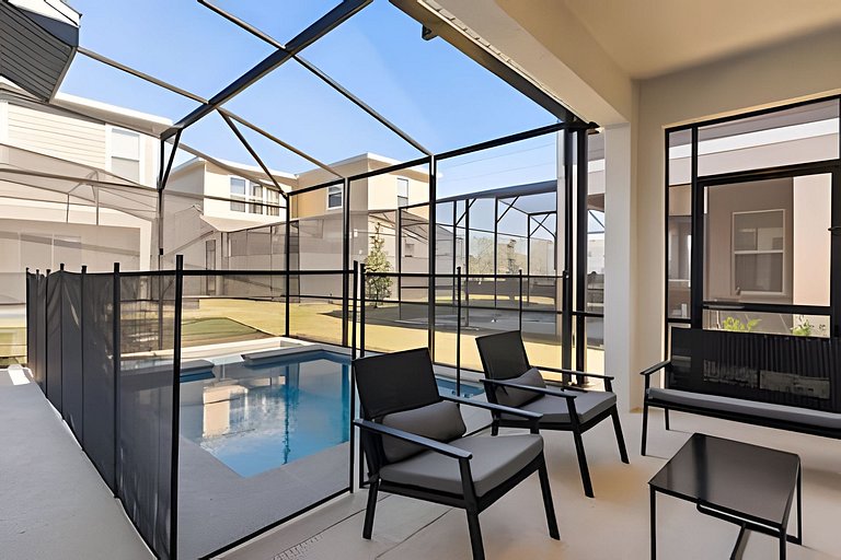 5 Bd / 5 Ba / Sleeps 14 / Reunion Village