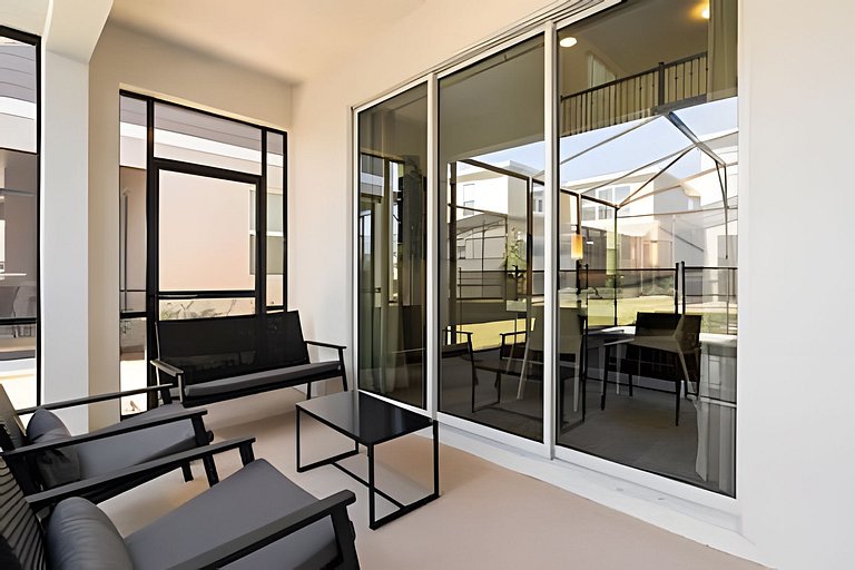 5 Bd / 5 Ba / Sleeps 14 / Reunion Village