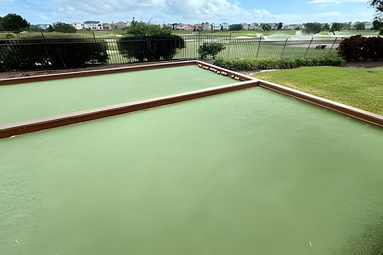 5 Bd / 5 Ba / Sleeps 14 / Reunion Village