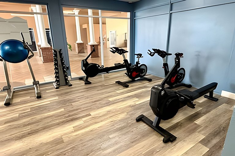 5 Bd / 5 Ba / Sleeps 14 / Reunion Village