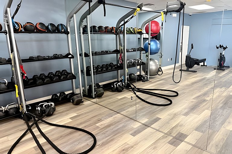 5 Bd / 5 Ba / Sleeps 14 / Reunion Village