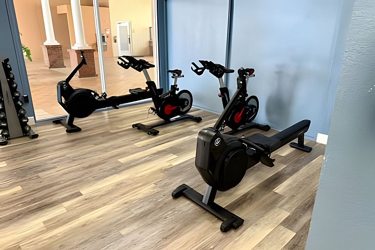 5 Bd / 5 Ba / Sleeps 14 / Reunion Village