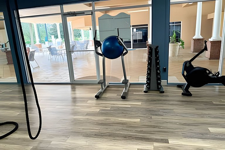 5 Bd / 5 Ba / Sleeps 14 / Reunion Village