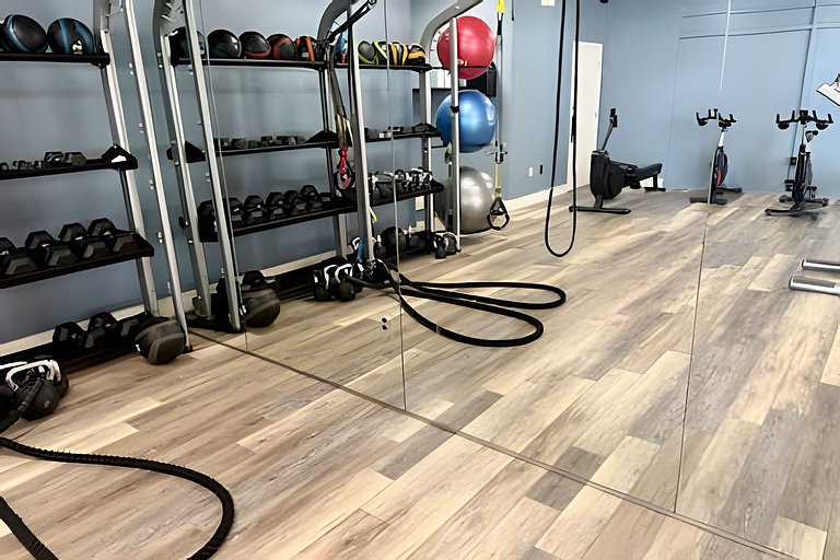 5 Bd / 5 Ba / Sleeps 14 / Reunion Village