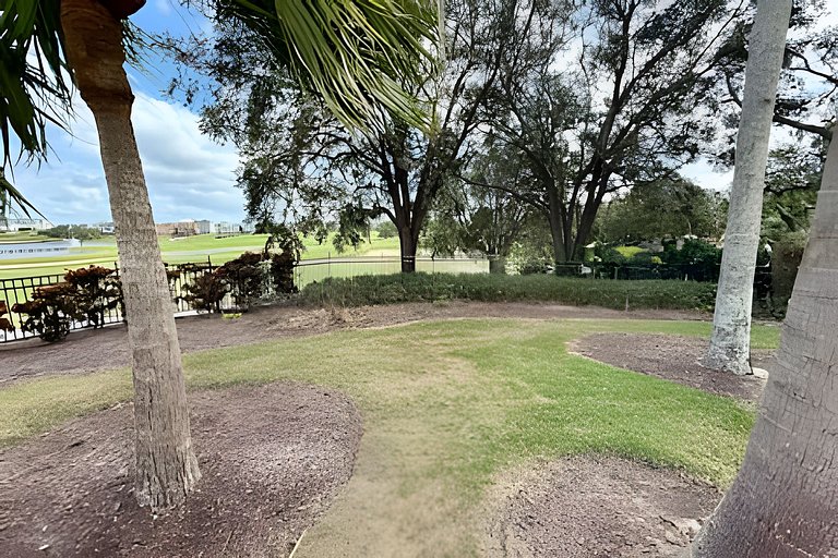 5 Bd / 5 Ba / Sleeps 14 / Reunion Village