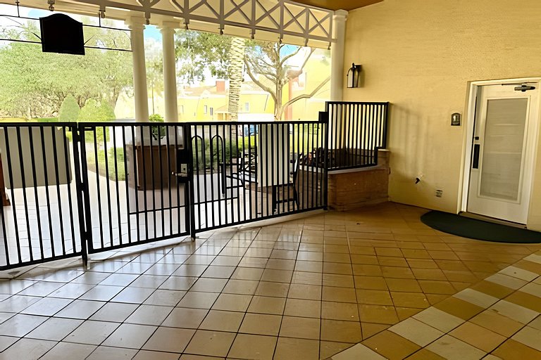 5 Bd / 5 Ba / Sleeps 14 / Reunion Village