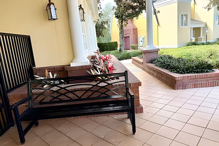 5 Bd / 5 Ba / Sleeps 14 / Reunion Village