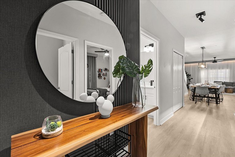 5 Bd / 4 Ba / Sleeps 12 / Paradise Palms Resort