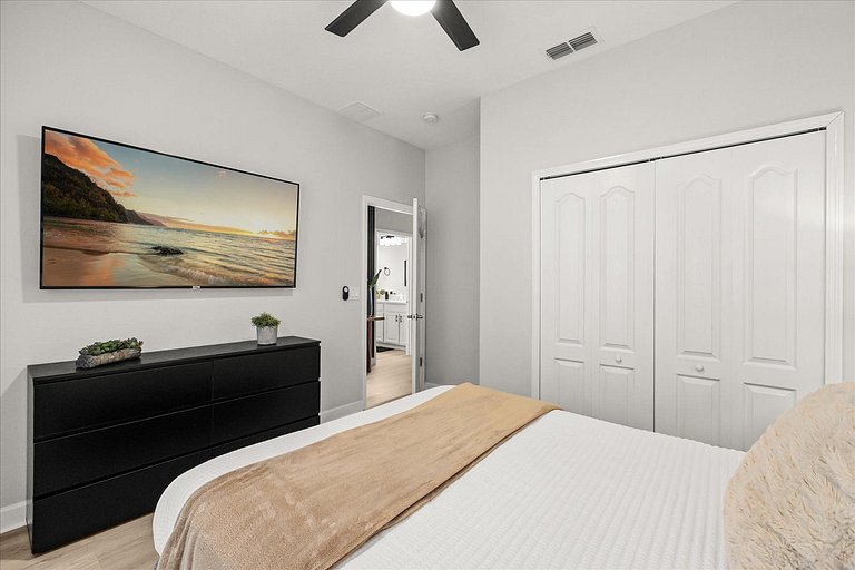 5 Bd / 4 Ba / Sleeps 12 / Paradise Palms Resort