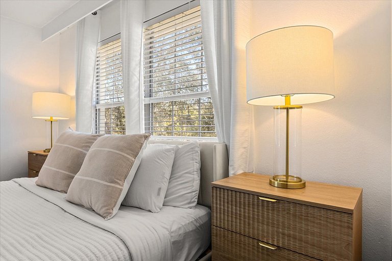 5 Bd / 4 Ba / Sleeps 12 / Paradise Palms Resort