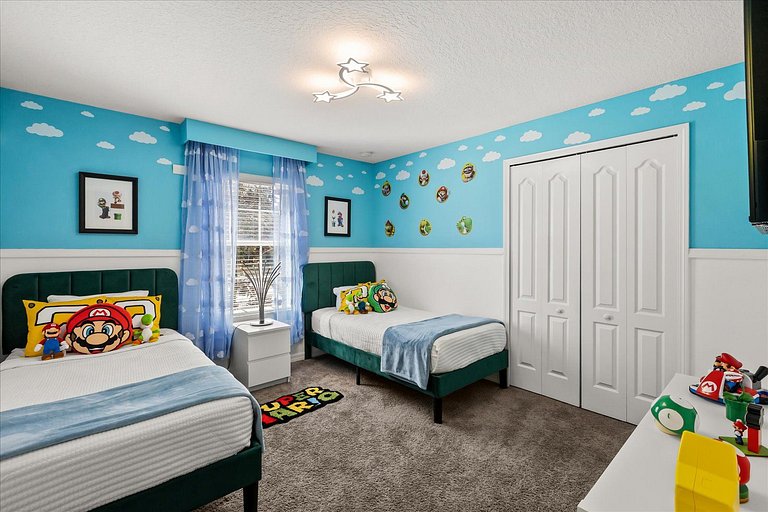 5 Bd / 4 Ba / Sleeps 12 / Paradise Palms Resort