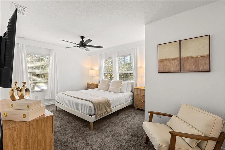 5 Bd / 4 Ba / Sleeps 12 / Paradise Palms Resort