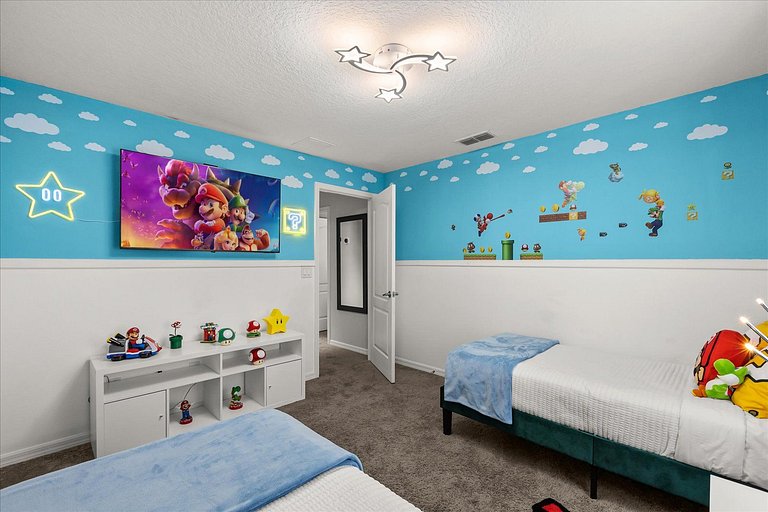 5 Bd / 4 Ba / Sleeps 12 / Paradise Palms Resort