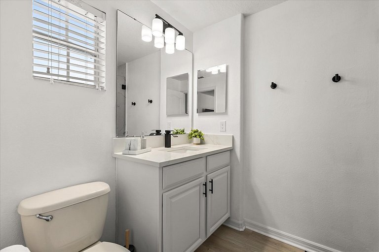 5 Bd / 4 Ba / Sleeps 12 / Paradise Palms Resort