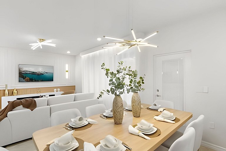 5 Bd / 4.5 Ba / Sleeps 14 / Windsor Cay Resort