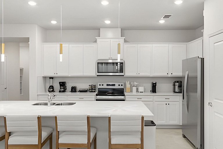 5 Bd / 4.5 Ba / Sleeps 14 / Windsor Cay Resort