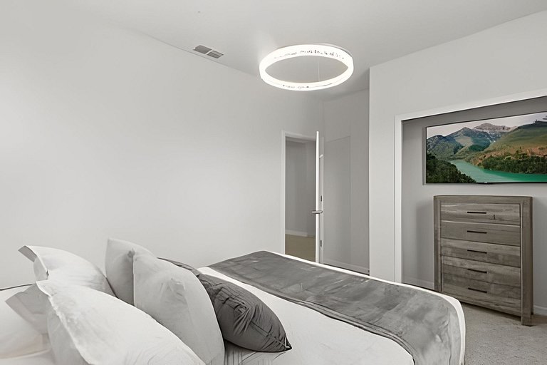 5 Bd / 4.5 Ba / Sleeps 14 / Windsor Cay Resort