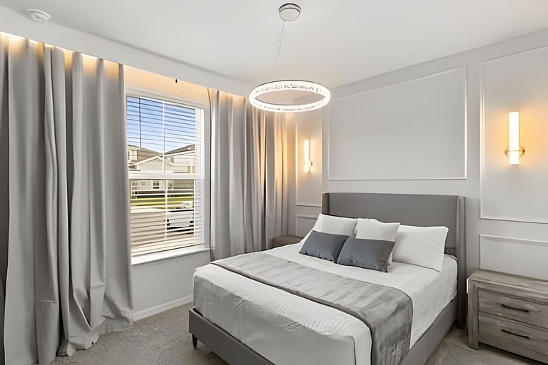 5 Bd / 4.5 Ba / Sleeps 14 / Windsor Cay Resort