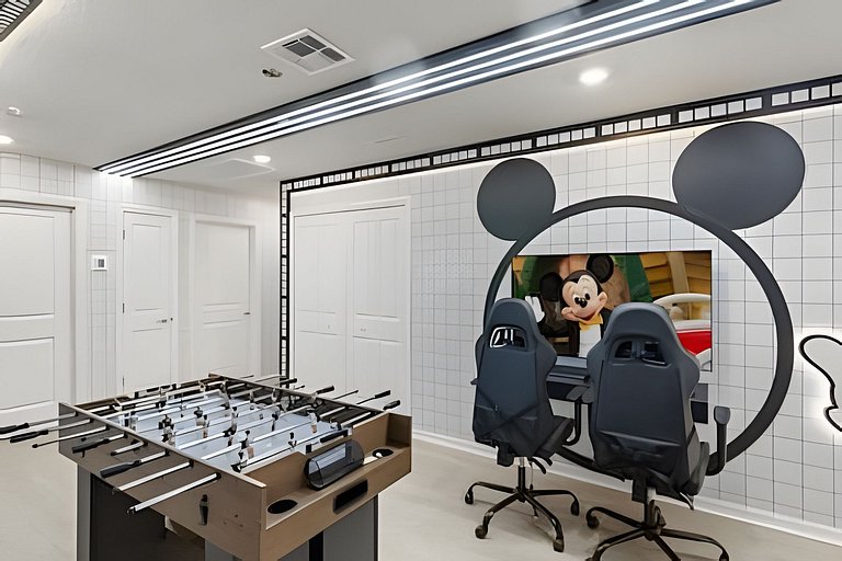 5 Bd / 4.5 Ba / Sleeps 14 / Windsor Cay Resort