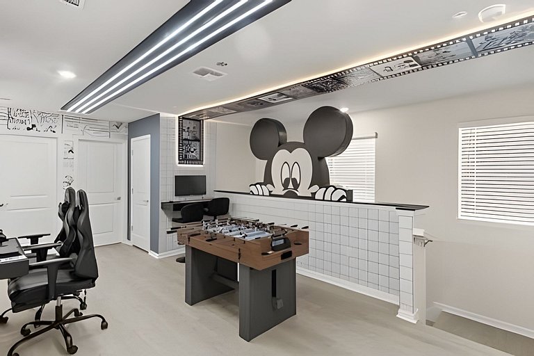 5 Bd / 4.5 Ba / Sleeps 14 / Windsor Cay Resort