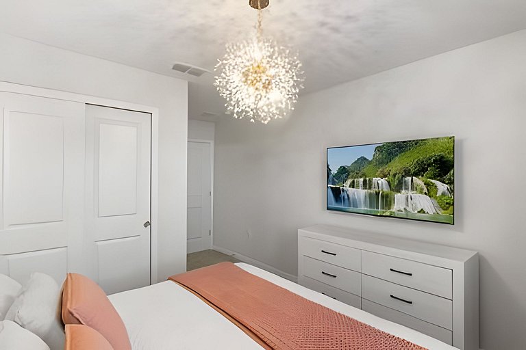 5 Bd / 4.5 Ba / Sleeps 14 / Windsor Cay Resort