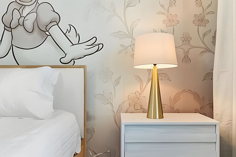 5 Bd / 4.5 Ba / Sleeps 14 / Windsor Cay Resort