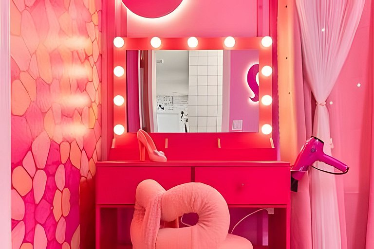 5 Bd / 4.5 Ba / Sleeps 14 / Windsor Cay Resort