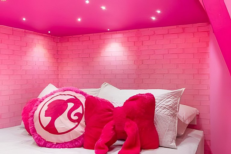 5 Bd / 4.5 Ba / Sleeps 14 / Windsor Cay Resort